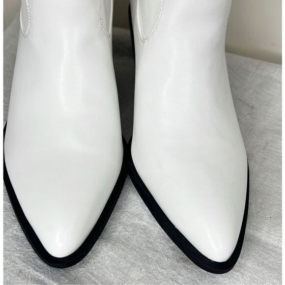 Forever 21 Remmington White Pointed-Toe Western Ankle Boots Size 6 New - Picture 3 of 8